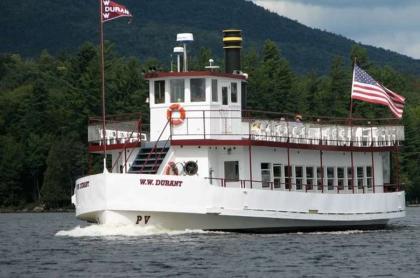 The WW Durant cruising on the lake