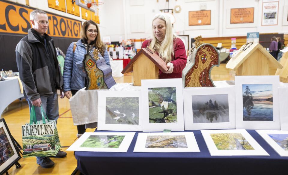 A photo of a vender at the craft fair