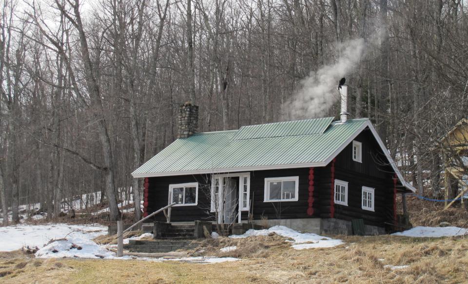 Exterior of Heaven Hill Farm sugarhouse.