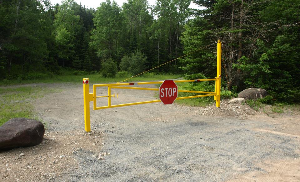 The parking lot at the trailhead on North Point Road.