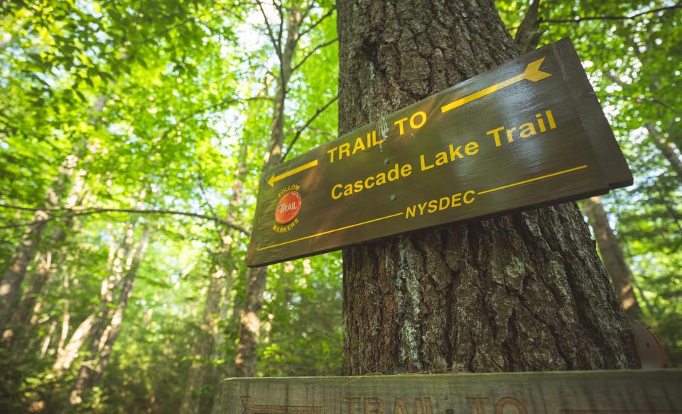 Sign for Cascade Lake