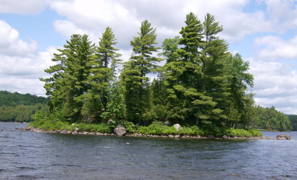 There's many access points to Long Lake.