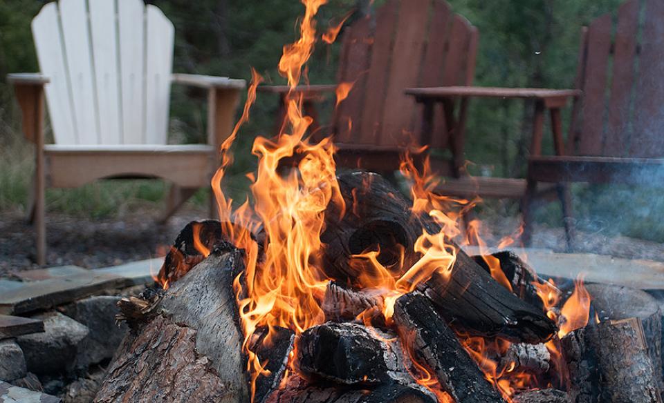 Adk Little Cabins bon fire